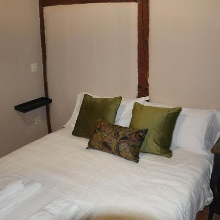 Apartamentos Coliseo Толедо Экстерьер фото
