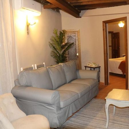 Apartamentos Coliseo Толедо Экстерьер фото