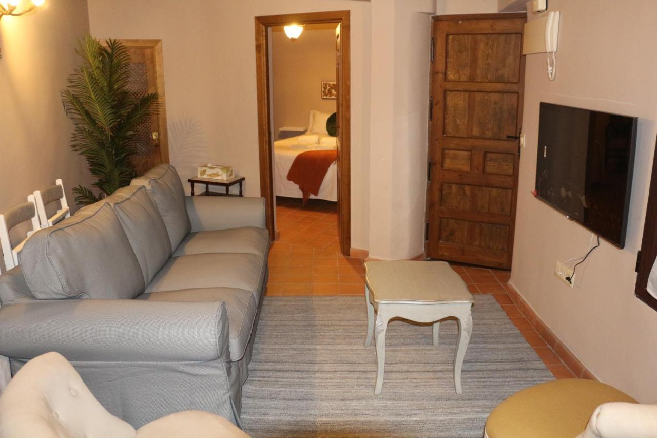Apartamentos Coliseo Толедо Экстерьер фото